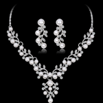 Společenský set šperků s krystalem a perlou