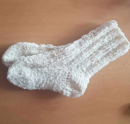 Ručně pletené ponožky krémové