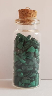 Minerální kámen ve skleněné lahvičce - Malachit