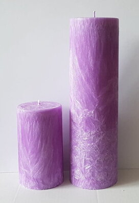 Oltářní fialová svíčka