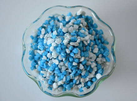 Barevné mramorové kamínky - modro-bílé