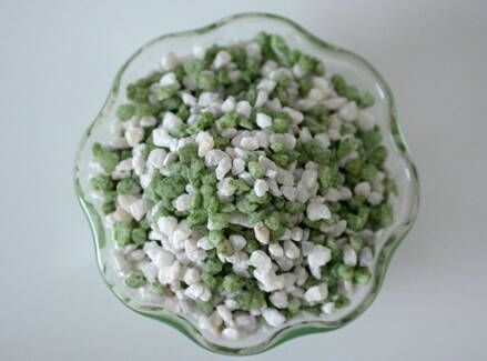 Barevné mramorové kamínky - zeleno-bílé