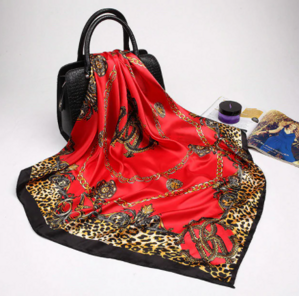 Luxusní jemný čtvercový šátek 90 cm - červený s leopardím vzorem